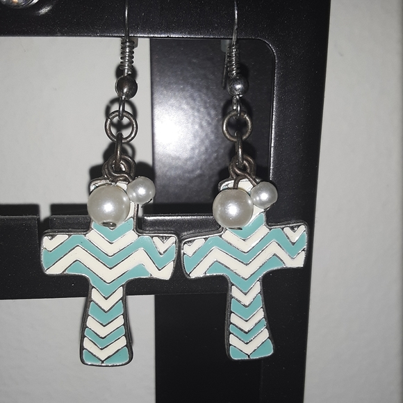 Cross Turquoise+Chevron Pearl Earrings - Picture 1 of 3